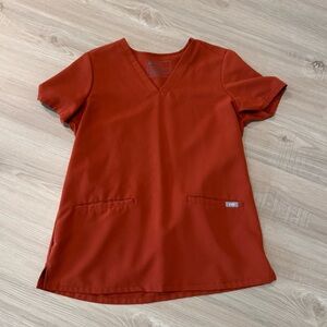 Figs Women’s Auburn Scrub Top - Small